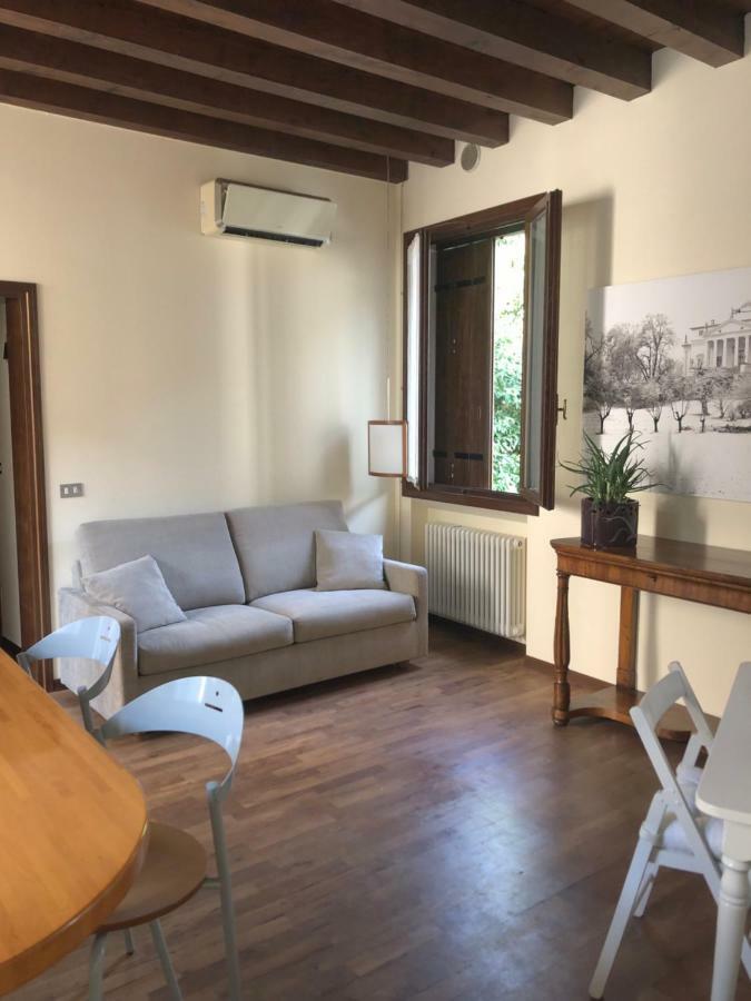 Dimora Cecilia, Nel Cuore Della Citta Vicenza Luaran gambar