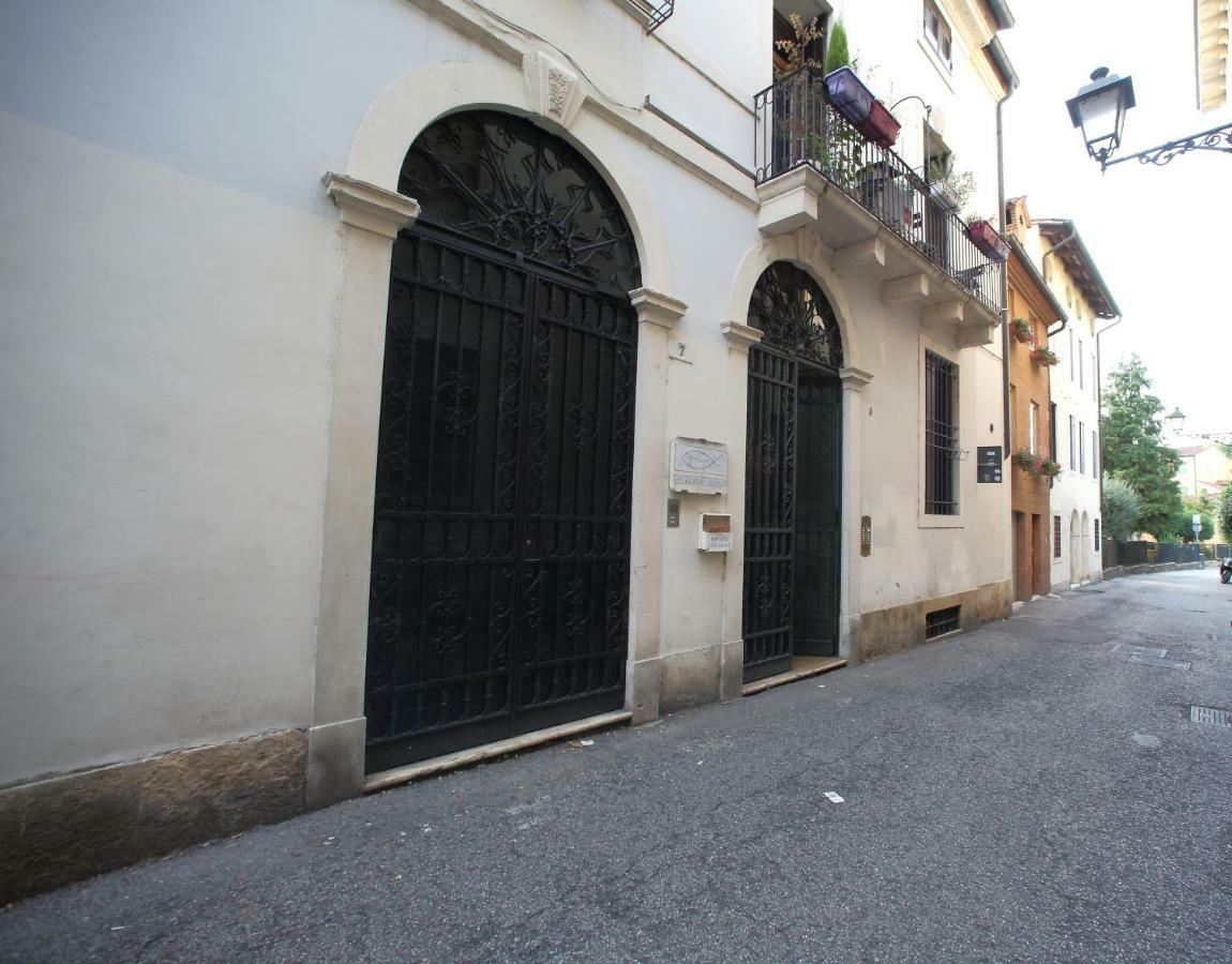 Dimora Cecilia, Nel Cuore Della Citta Vicenza Luaran gambar